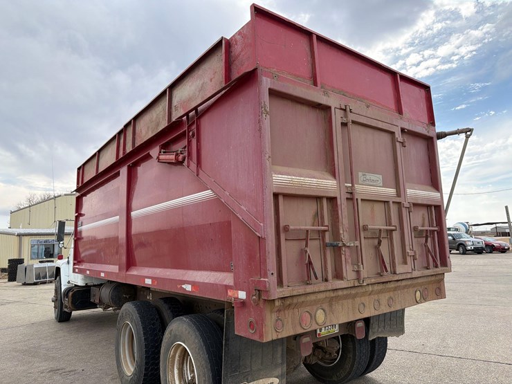 1980-international-s1900-image-7