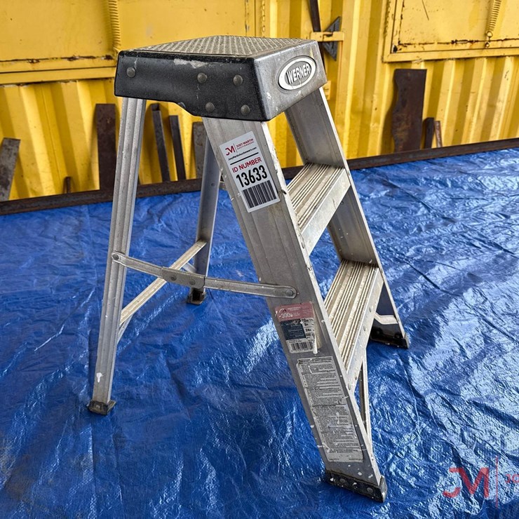 WERNER 2' LADDER