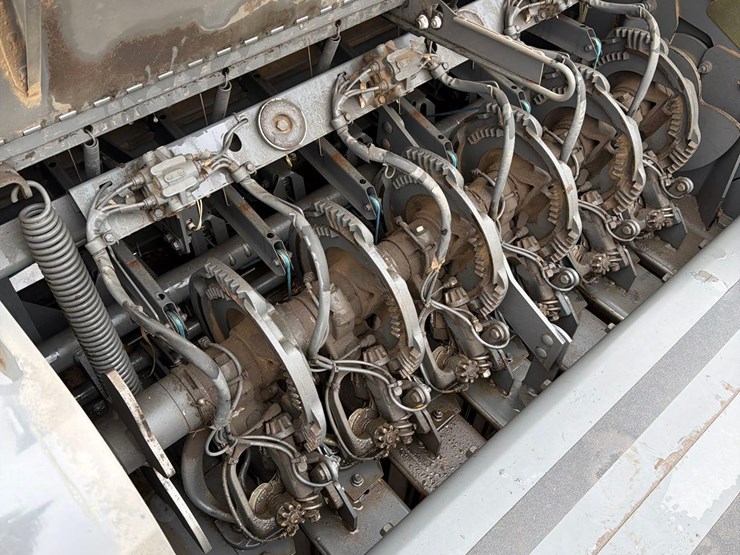 massey-ferguson-2290-image-40