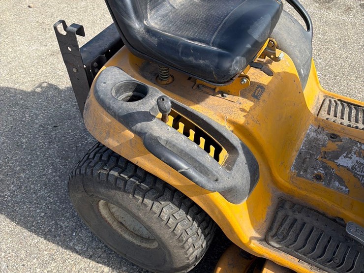 cub-cadet-lt1045-image-10