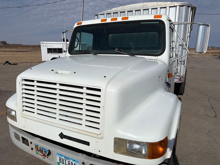 1990-international-4900-image-15