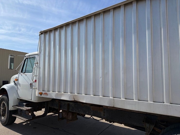 1990-international-4900-image-8