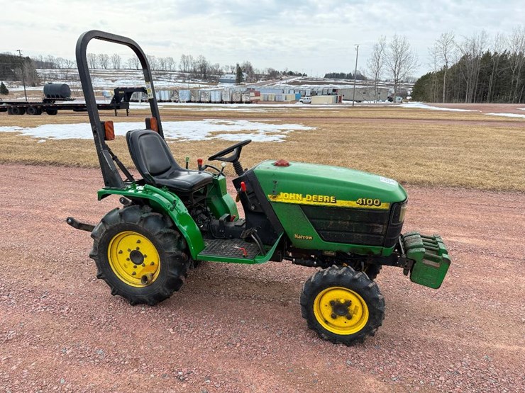 john-deere-4100-image-3