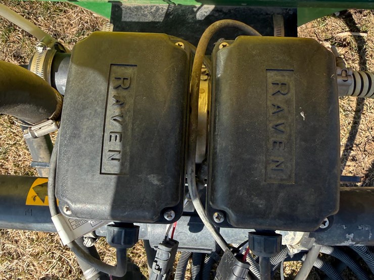 john-deere-24-image-13