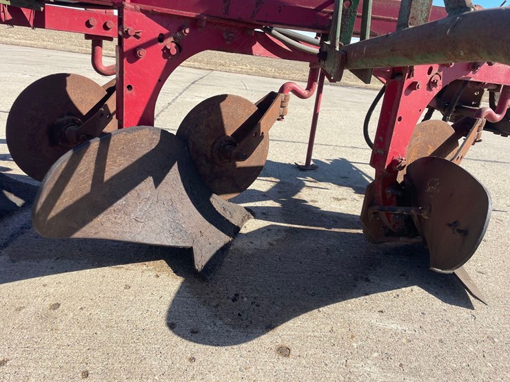 international-540-image-15