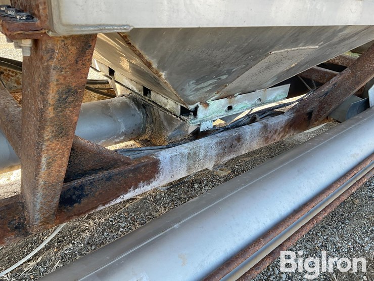 2013-adams-dry-fertilizer-tender-image-15