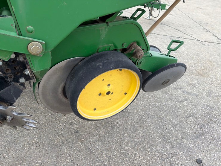 john-deere-7200-image-26