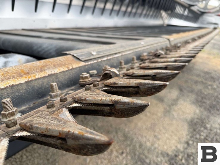 2023-mac-don-fd240-image-37