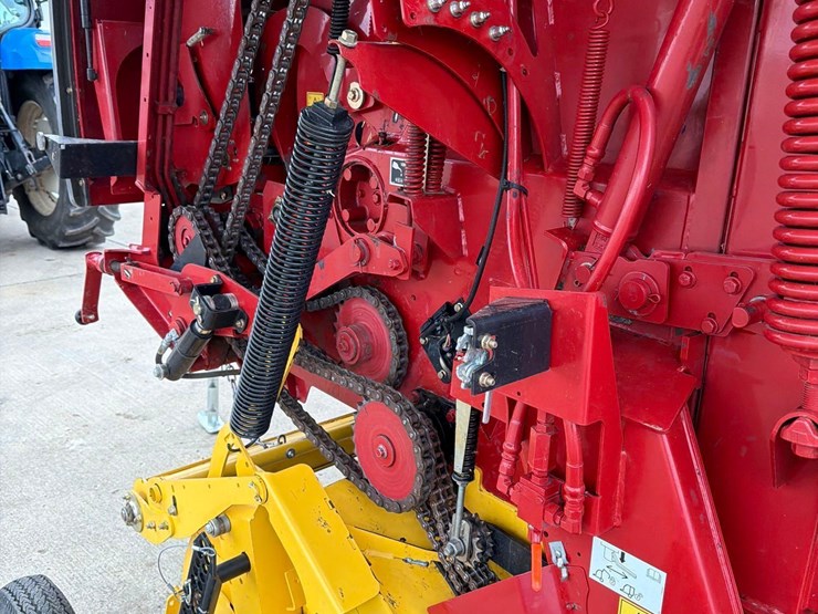 2018-new-holland-roll-belt-560-image-41