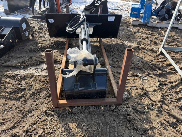 skid-steer-backhoe-image-8