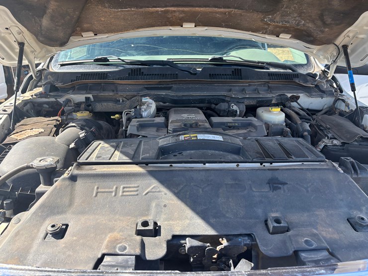 2012-dodge-3500-image-11