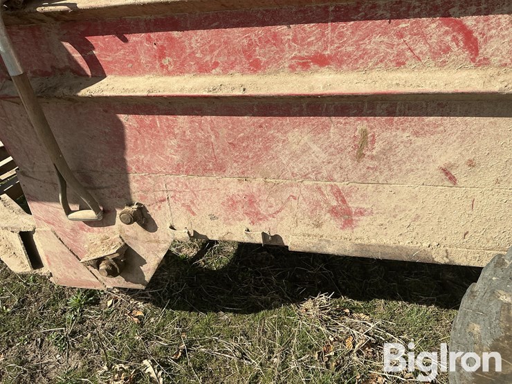 kelly-ryan-feed-wagon-image-14