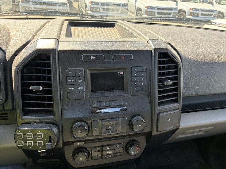 2016-ford-f150-image-12