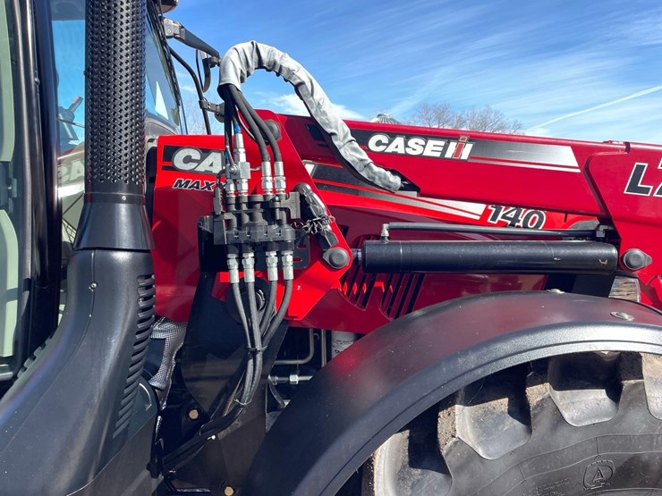 2013-case-ih-l765-image-15