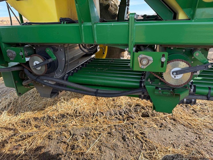 2011-john-deere-1890-image-36