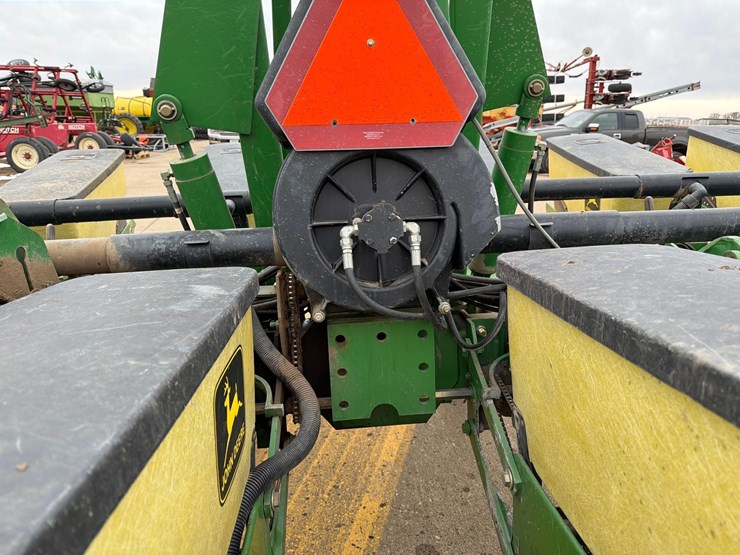 john-deere-1760-image-33