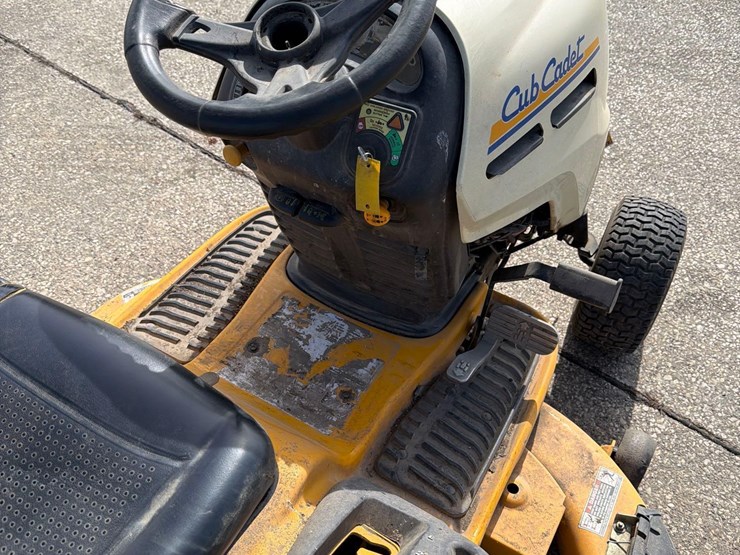 cub-cadet-lt1045-image-11