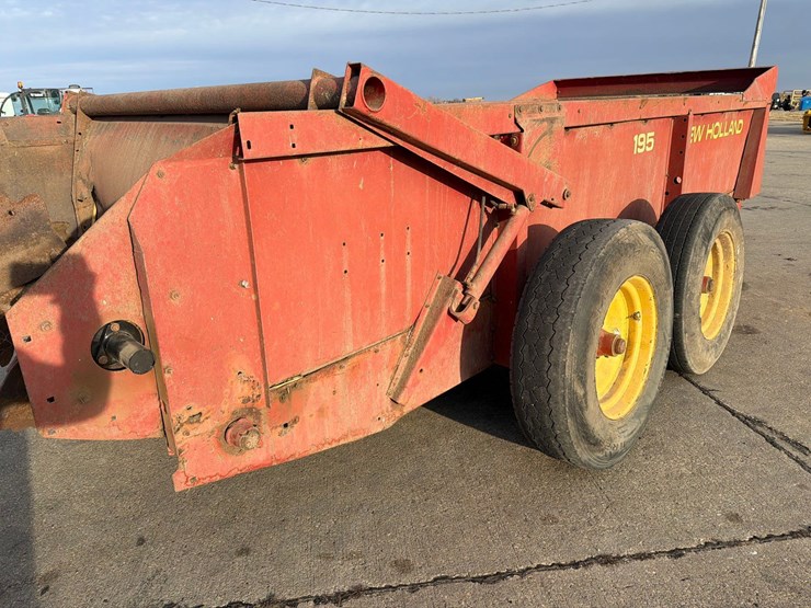 new-holland-195-image-7