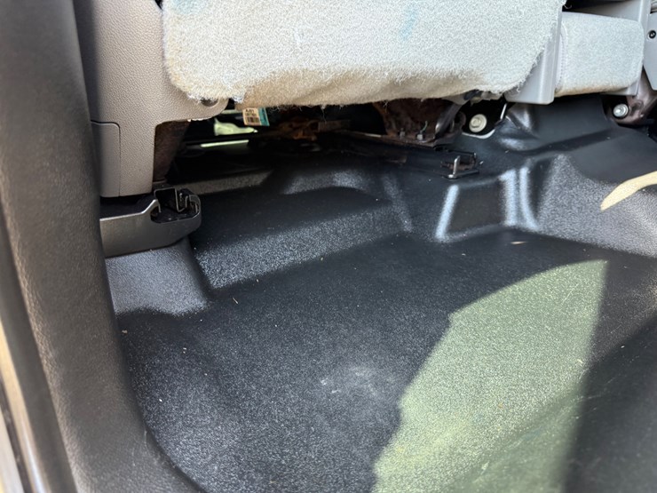 2019-chevrolet-3500hd-image-35