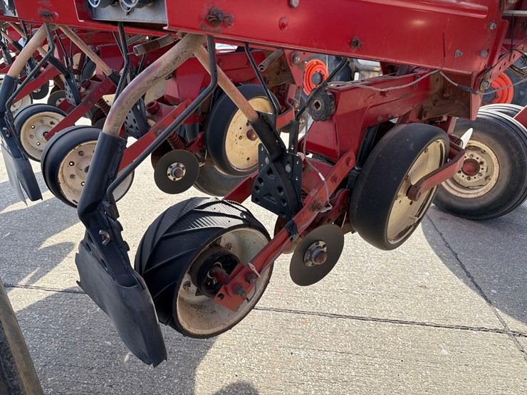 international-800-image-43