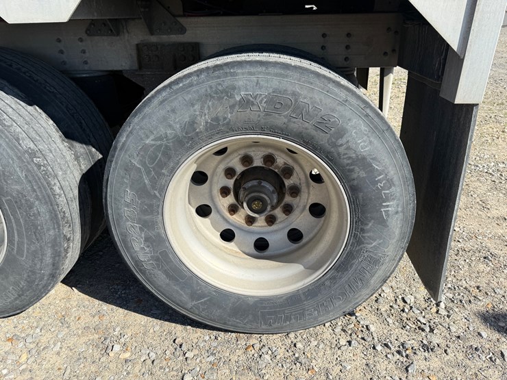 2015-timpte-hopper-bottom-image-15