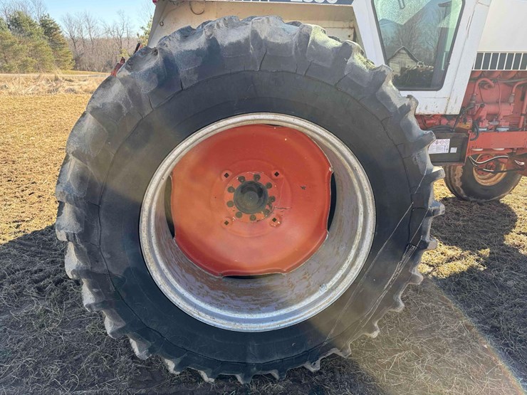 case-2390-tractor-image-7