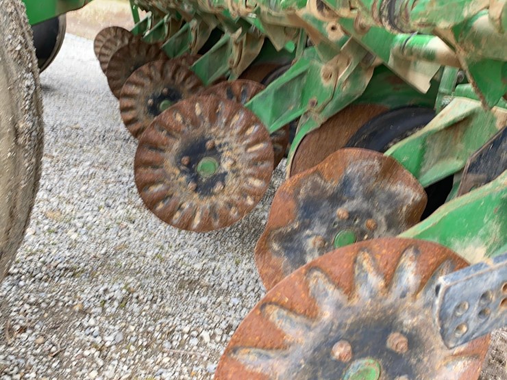 john-deere-7240-image-37