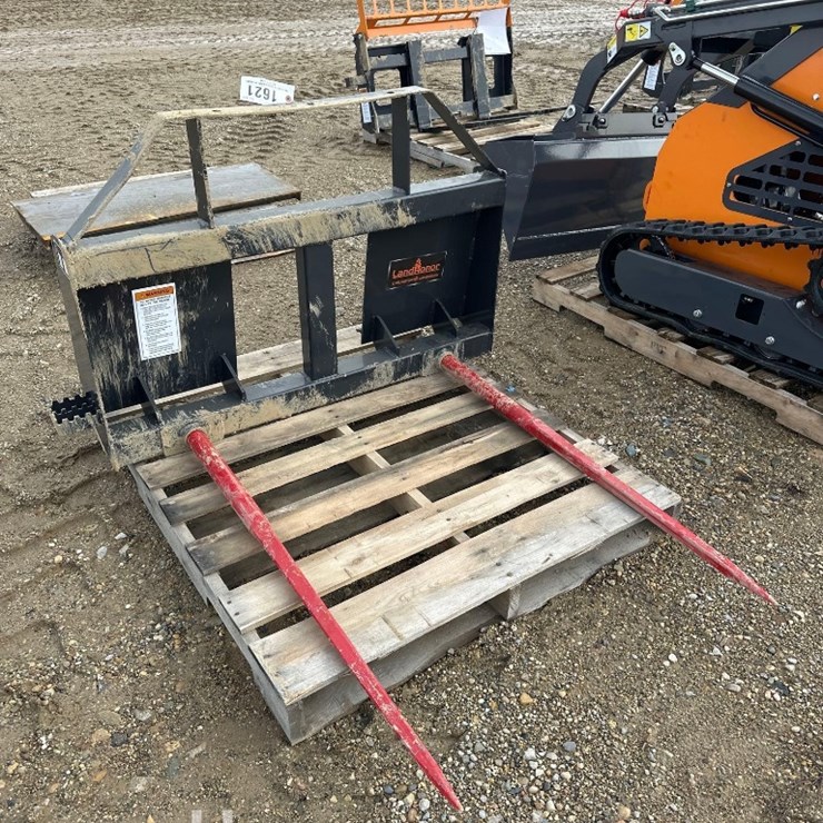 SKIDSTEER 2-PRONG BALE SPEAR