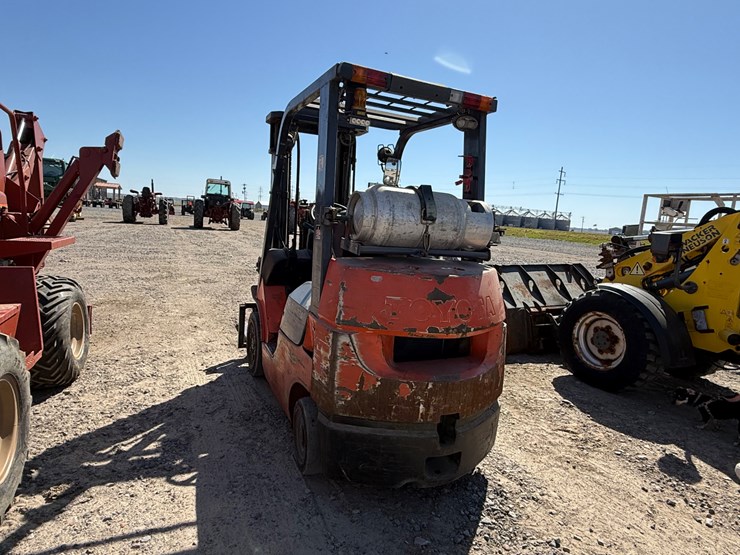 toyota-7fgcu25-image-4