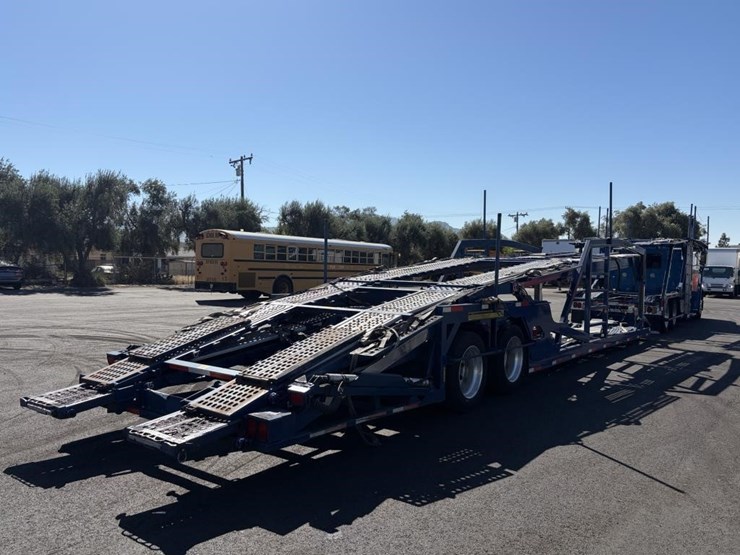 2017-peterbilt-389-image-3