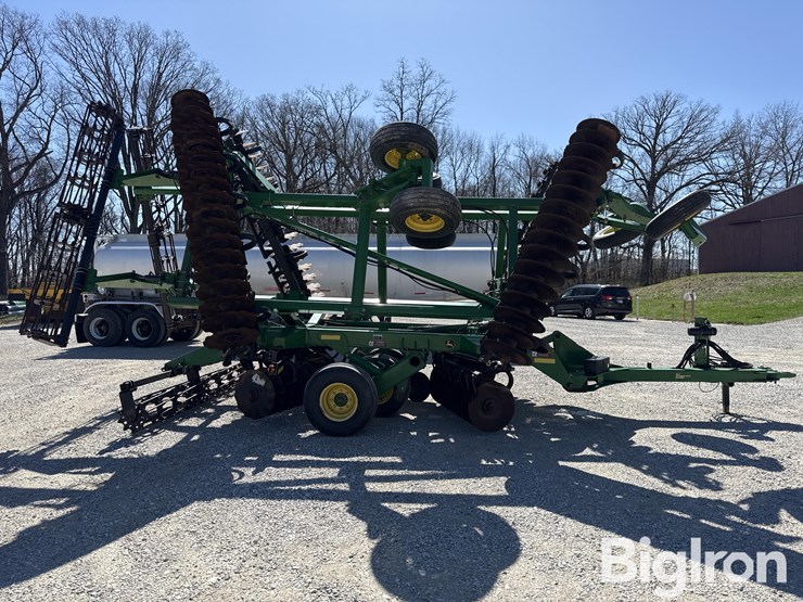 2012-john-deere-2623-image-4