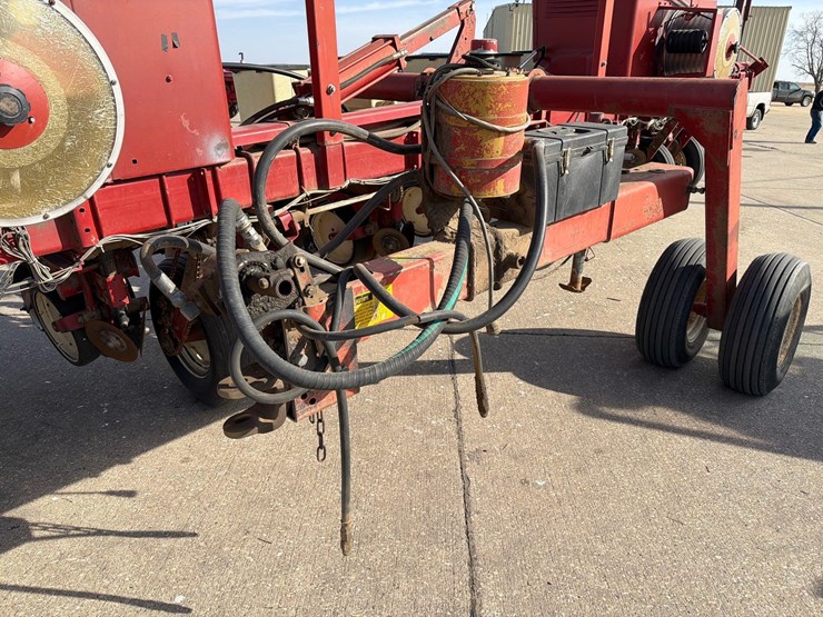 international-800-image-10