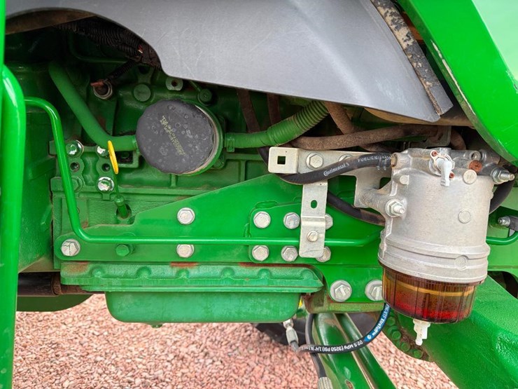 john-deere-4052m-image-40