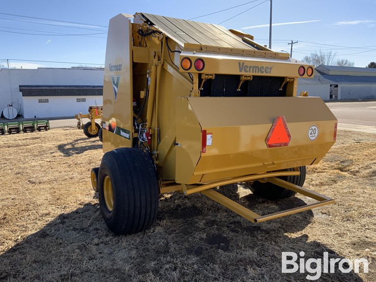 2022-vermeer-605n-image-7