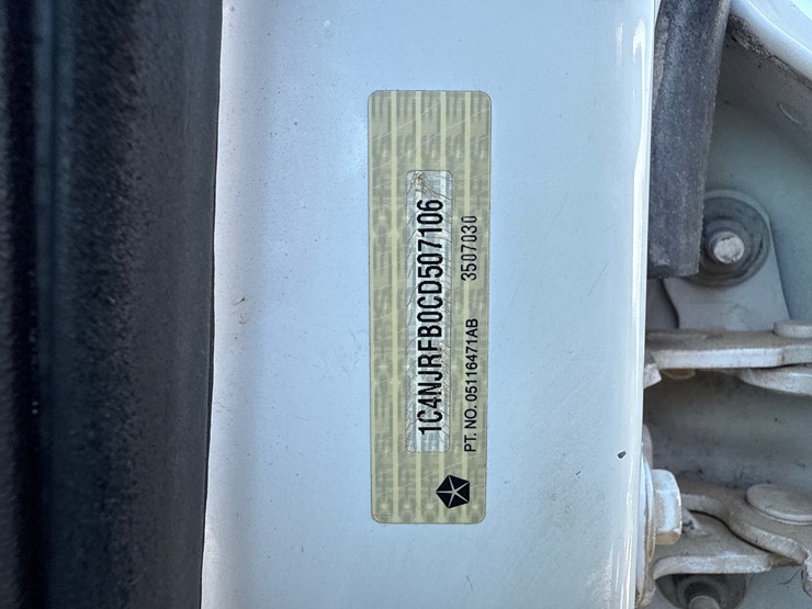 2012-jeep-patriot-image-19