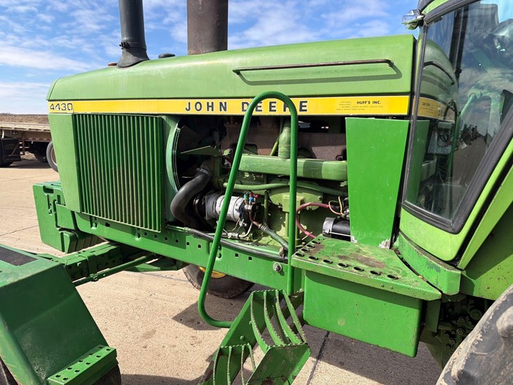 john-deere-4430-image-8