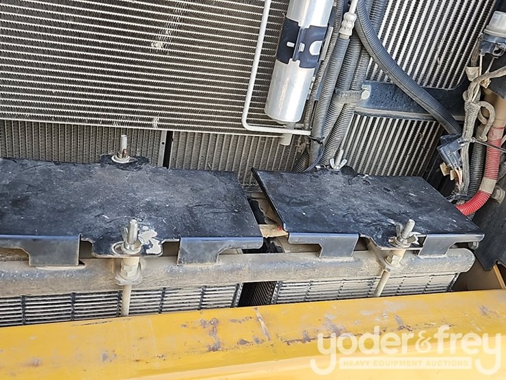 deere-160g-lc-image-24