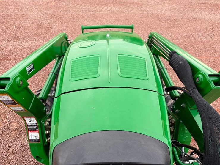 john-deere-4052m-image-58