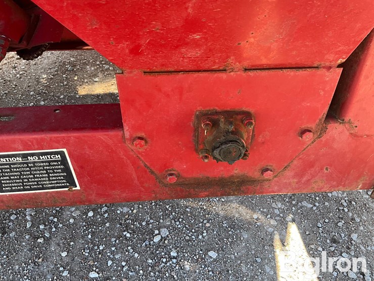 new-holland-355-image-15