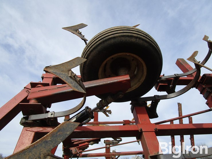 hesston-2210-image-17