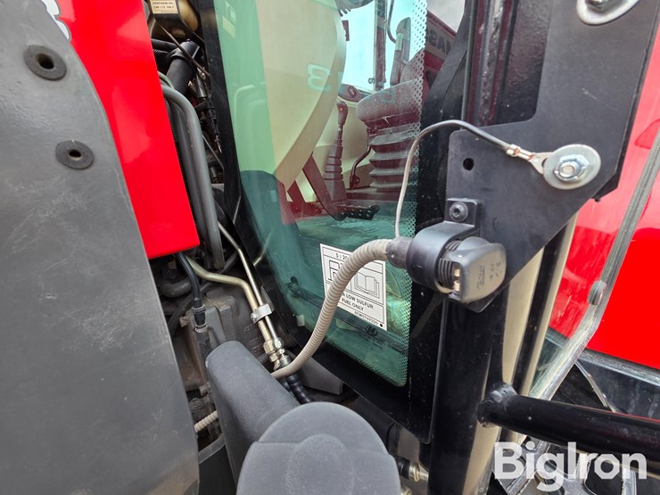 2022-massey-ferguson-6713-image-17