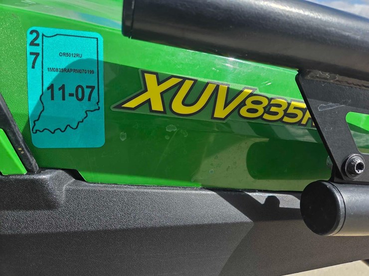 2024-john-deere-gator-image-21