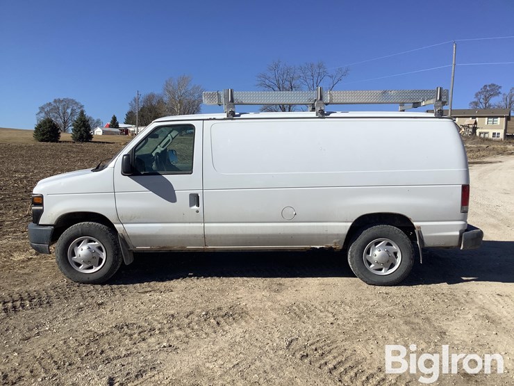2013-ford-e250-image-8