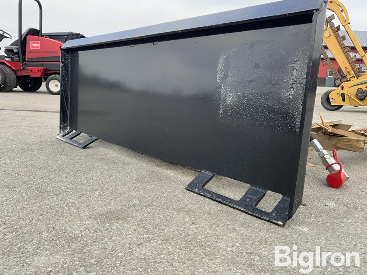 2025-massey-ferguson-730-image-9