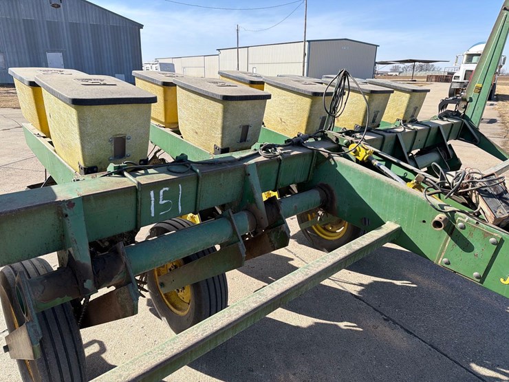 john-deere-7000-image-28