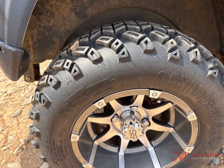 ez-go4-seater-gas-powered-golf-cart-image-13