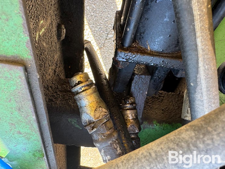 john-deere-7000-image-11