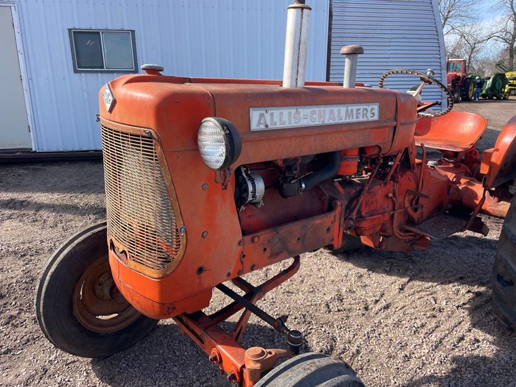 allis-chalmers-d15-2wd-tractor-image-7