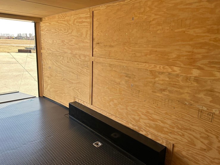 like-new--2025-steel-pines-cargo-llc-8-1/2ft-x-24ft-bumper-hitch-enclosed-trailer--1-owner-image-33