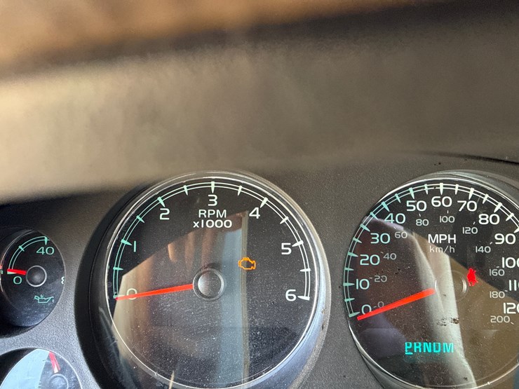 2010-chevrolet-tahoe-image-36